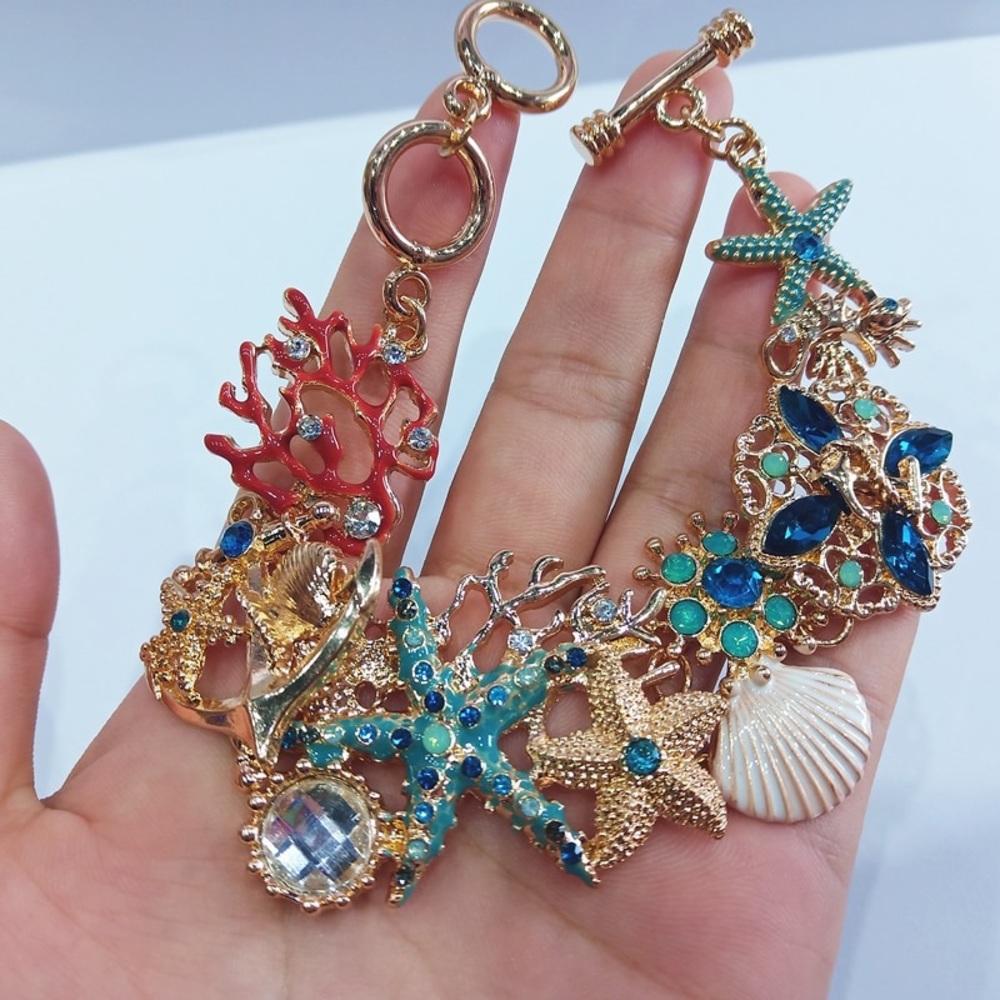 AMAZING sea life starfish coral bracelet gold new sand dollar shells, anchor